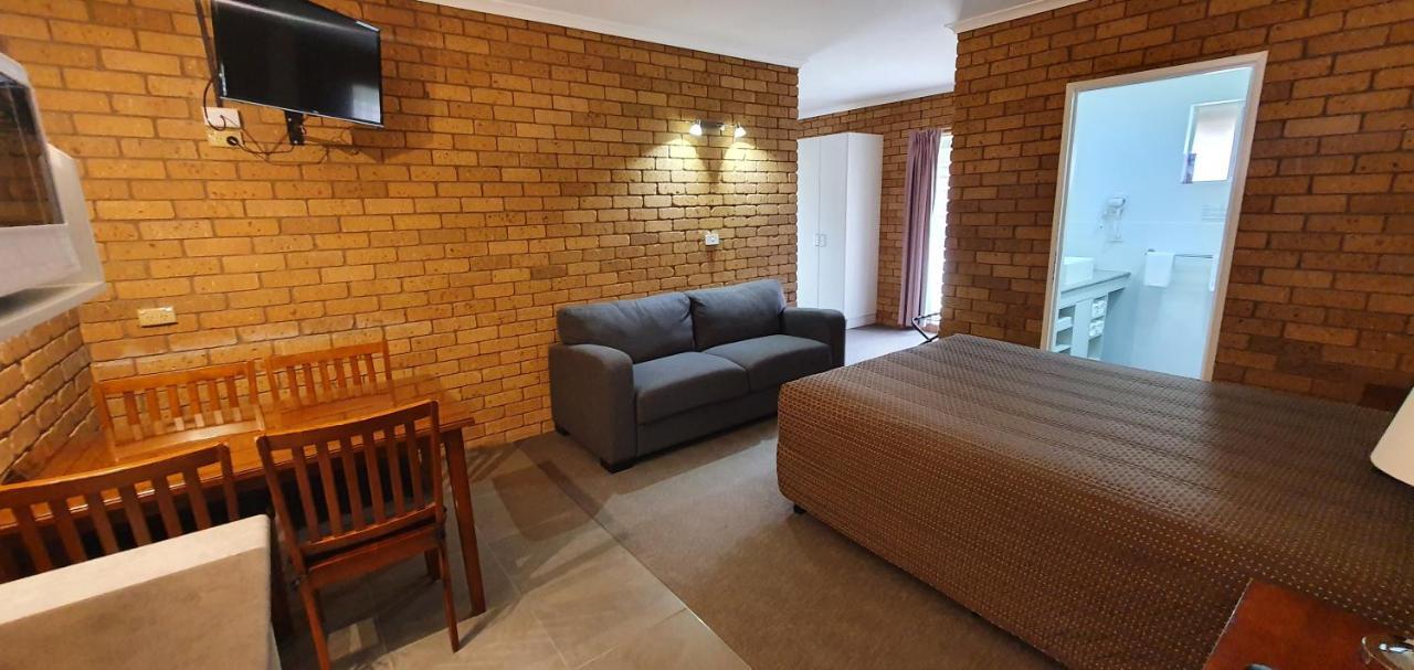 Centrepoint Motel Deniliquin Exterior foto